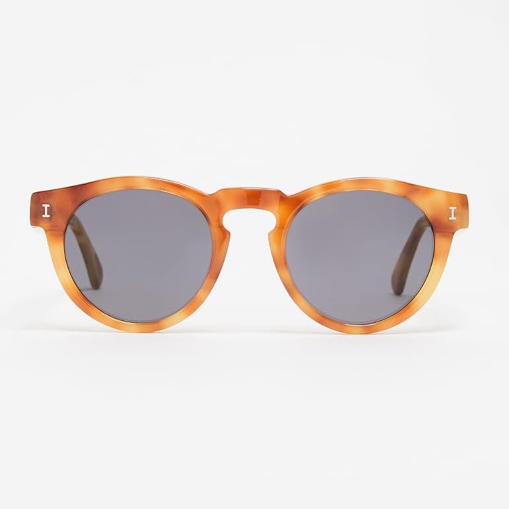 NWT ILLESTEVA LEONARD Tortise Amber Sunglasses
